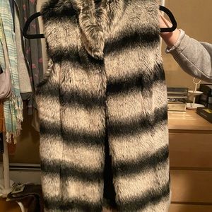 NWOT Rachel Zoe faux fur vest in black white and gray